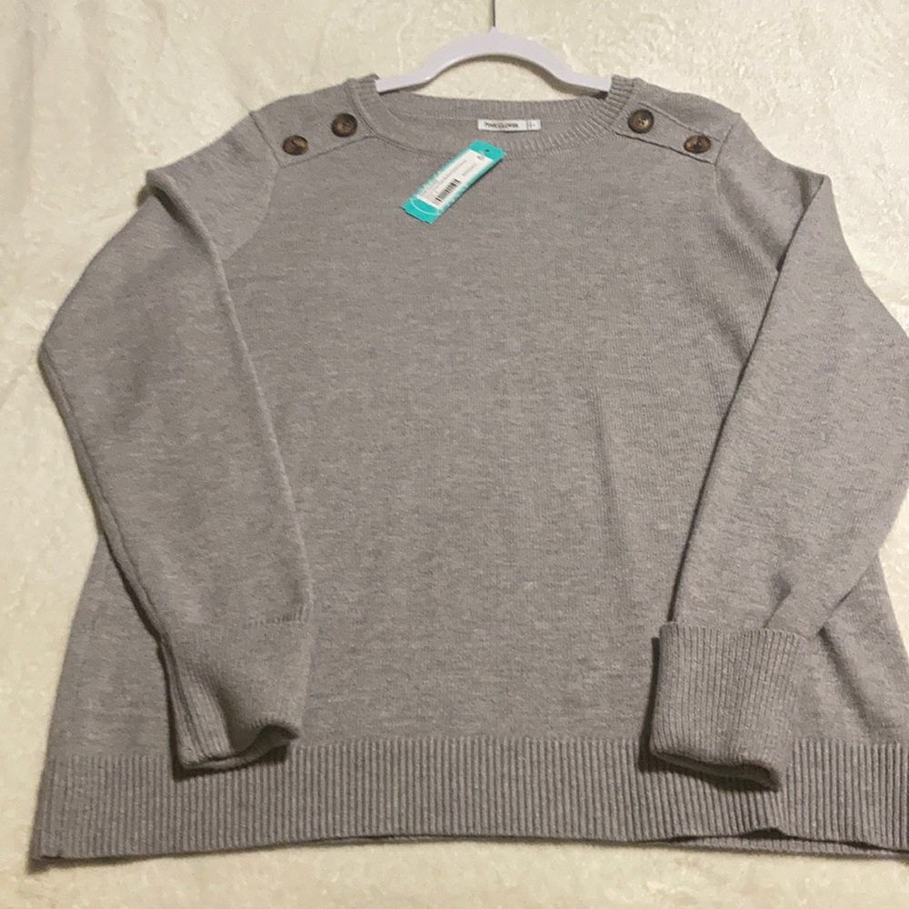 NWT Carson Crew Neck Button Detail Pullover
